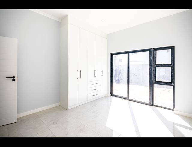 4 BEDROOM FREEHOLD FOR SALE IN SANDOWN